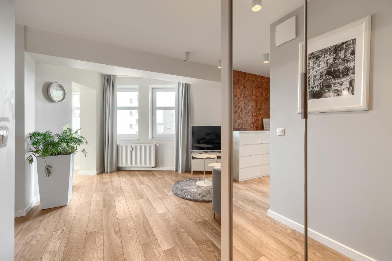 Munn 6 Apartment *